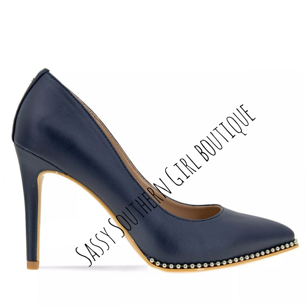🆕⭐ BCBGeneration navy studded pumps - Picture 5 of 10